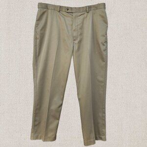 Roundtree & Yorke Men's Khaki Tan Expandable Pant - 40 x 29
